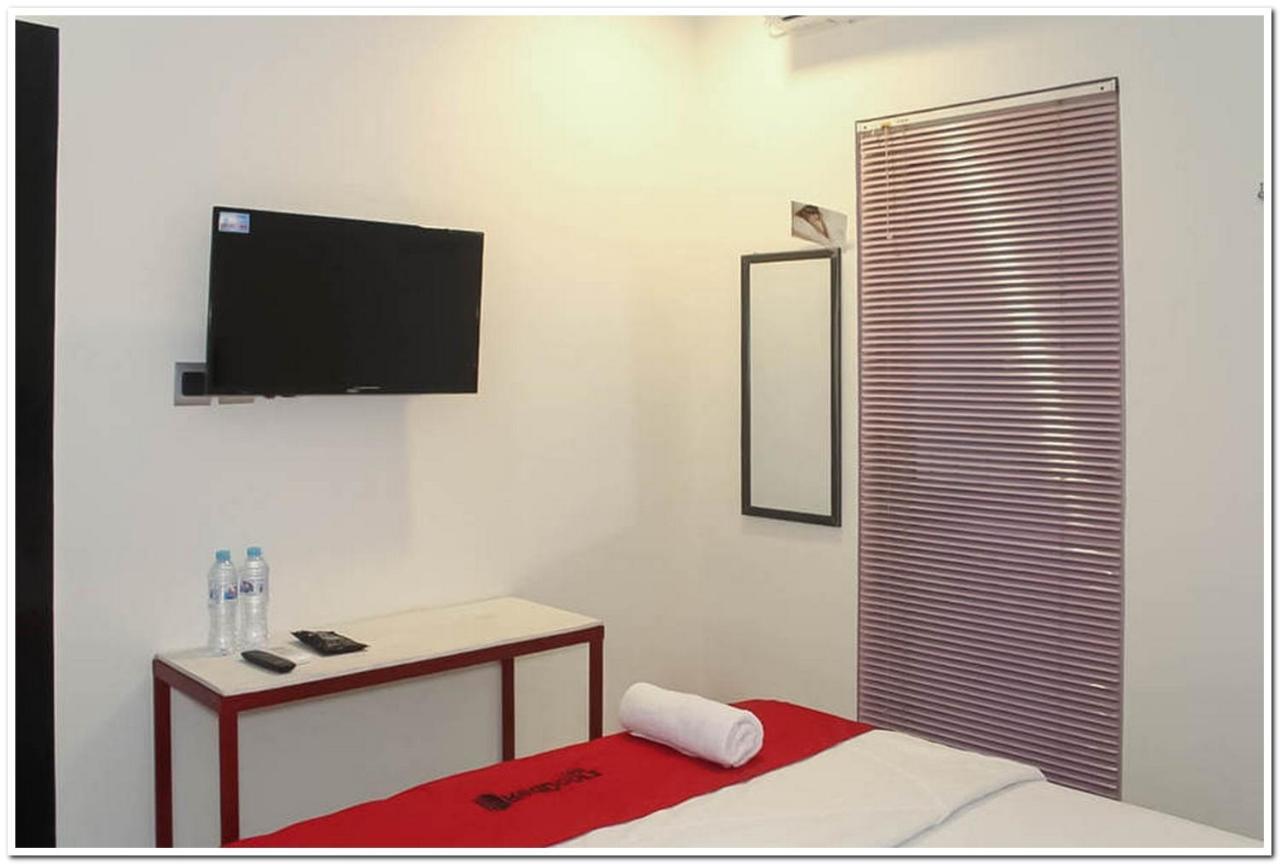 Hotel Reddoorz @ Paus Raya Palangkaraya Exteriér fotografie