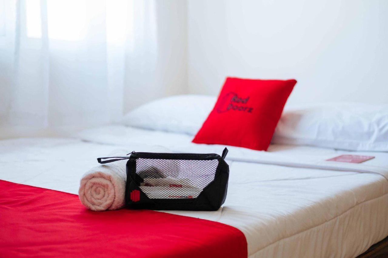 Hotel Reddoorz @ Paus Raya Palangkaraya Exteriér fotografie